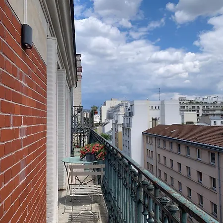 Appartamento Parisian With Balcony *