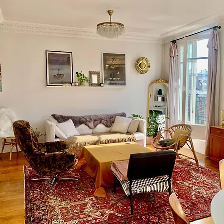 Appartamento Parisian With Balcony