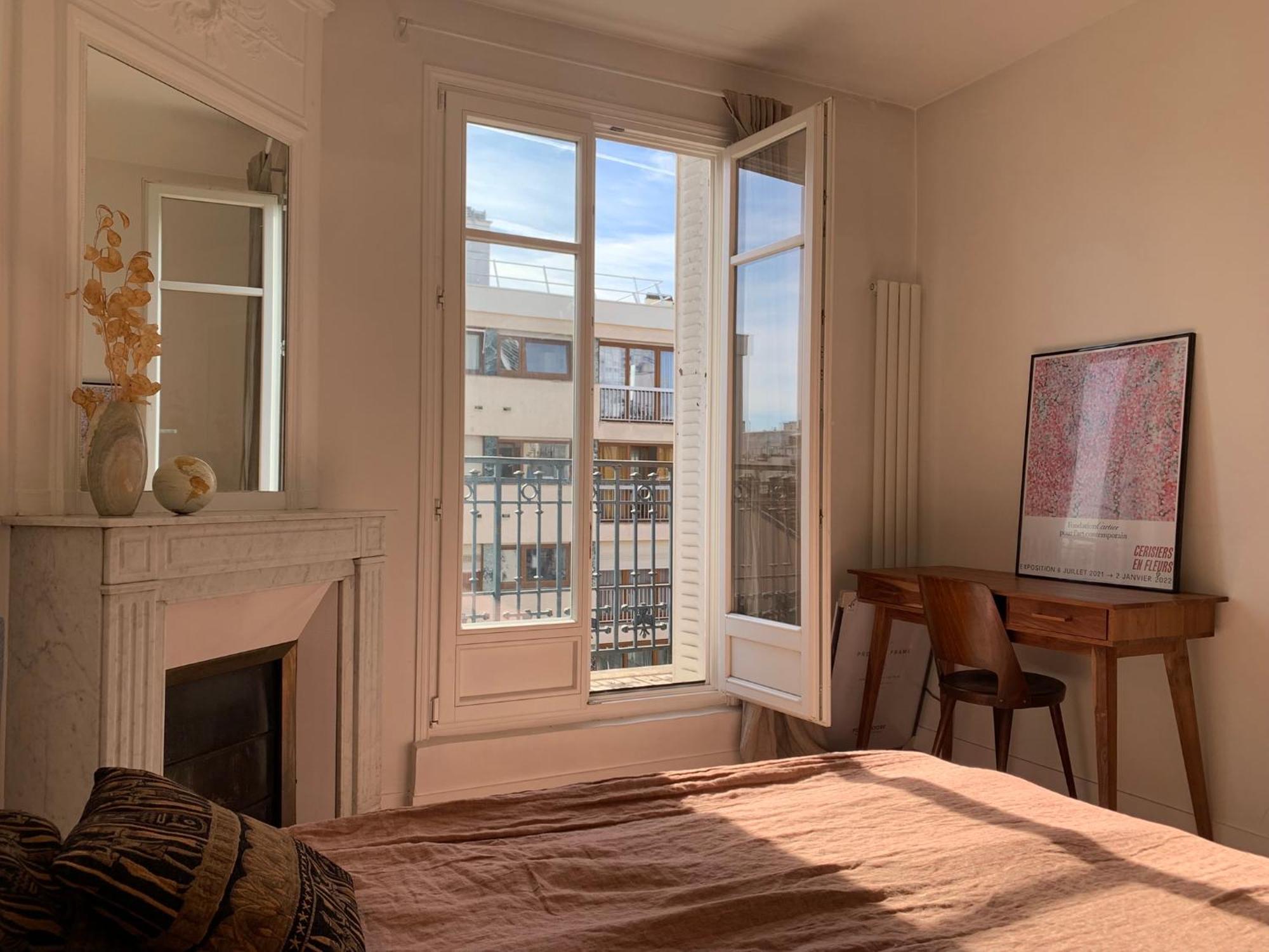 Parisian With Balcony Appartamento